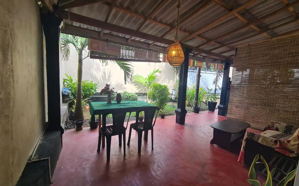 טנגלה Kavidi Villa Home Stay חדר תמונה